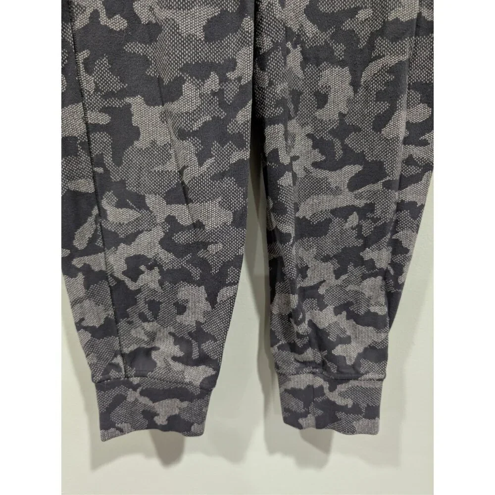 Lululemon 2 Pairs Of Joggers Gray Warm Down Jogger Camo Ready To Rulu Sz 6